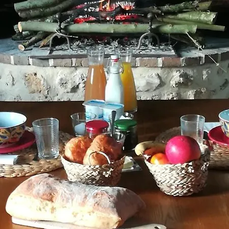 Bed & Breakfast Au Bouton Dort Sainte-Gauburge-Sainte-Colombe